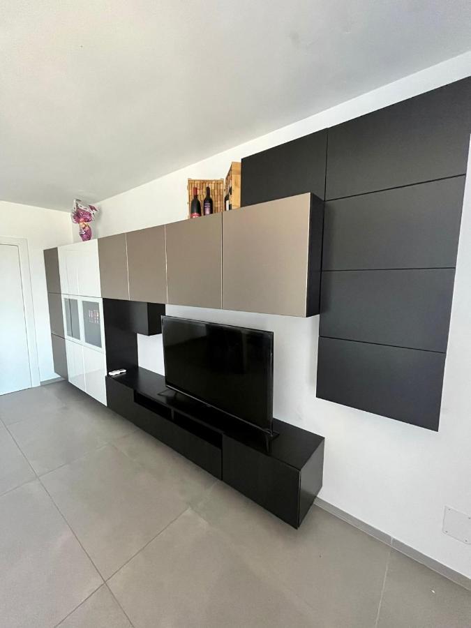 Apartamento Caky'S House Desenzano del Garda Exterior foto